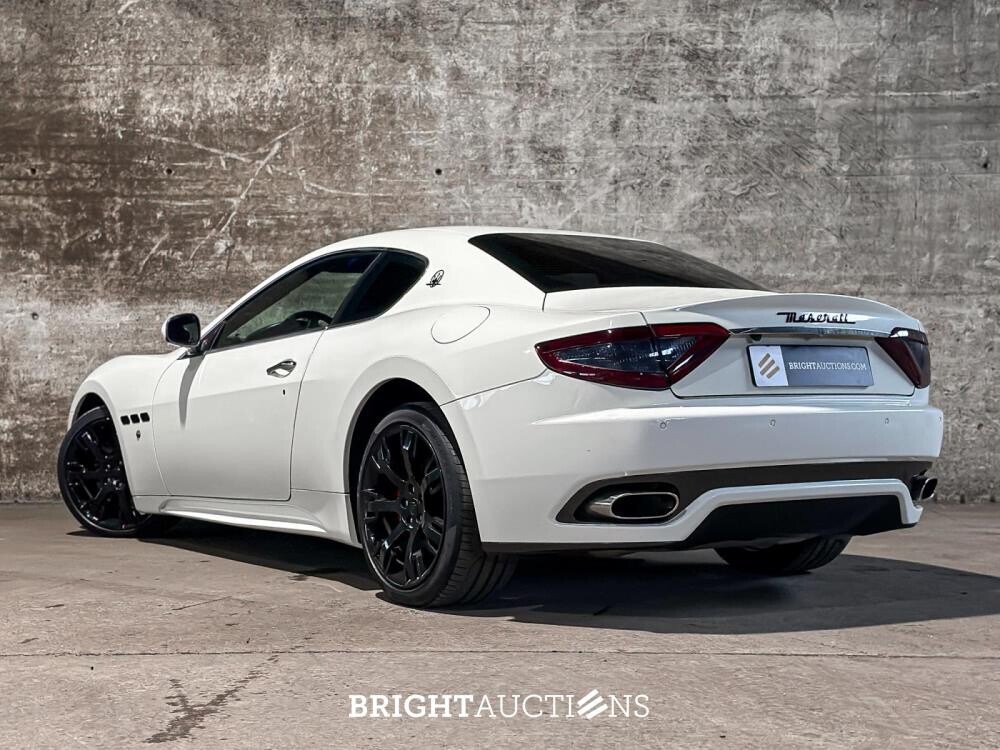 Maserati Granturismo S 4.7 V8 440pk MC Shift 440pk 2009