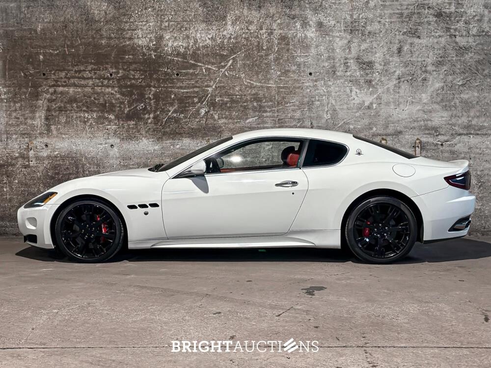 Maserati Granturismo S 4.7 V8 440pk MC Shift 440pk 2009