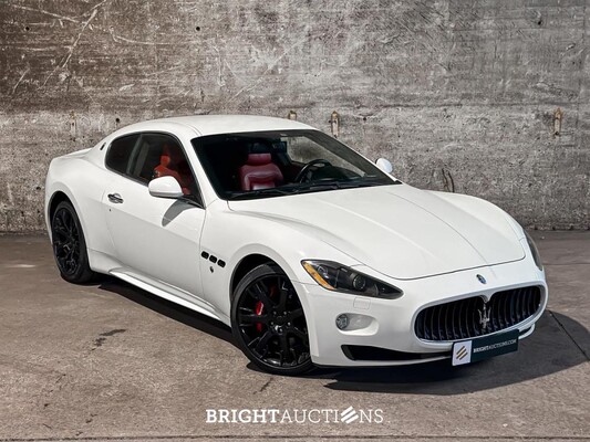Maserati Granturismo S 4.7 V8 440pk MC Shift 440pk 2009