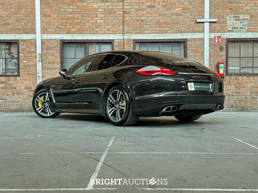 Porsche Panamera Turbo 4.8 V8 500pk 2009 Sport-Chrono, N-110-LT Youngtimer