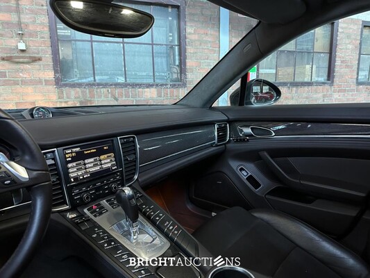 Porsche Panamera Turbo 4.8 V8 500pk 2009 Sport-Chrono, N-110-LT Youngtimer