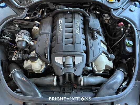 Porsche Panamera Turbo 4.8 V8 500pk 2009 Sport-Chrono, N-110-LT Youngtimer