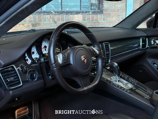 Porsche Panamera Turbo 4.8 V8 500pk 2009 Sport-Chrono, N-110-LT Youngtimer