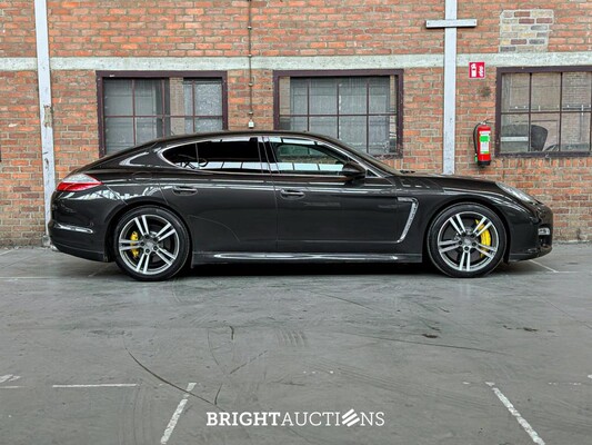 Porsche Panamera Turbo 4.8 V8 500pk 2009 Sport-Chrono, N-110-LT Youngtimer