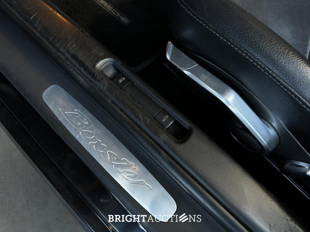 2011 Porsche Boxster 987 Facelift 2.9 256pk - Manual Transmission -
