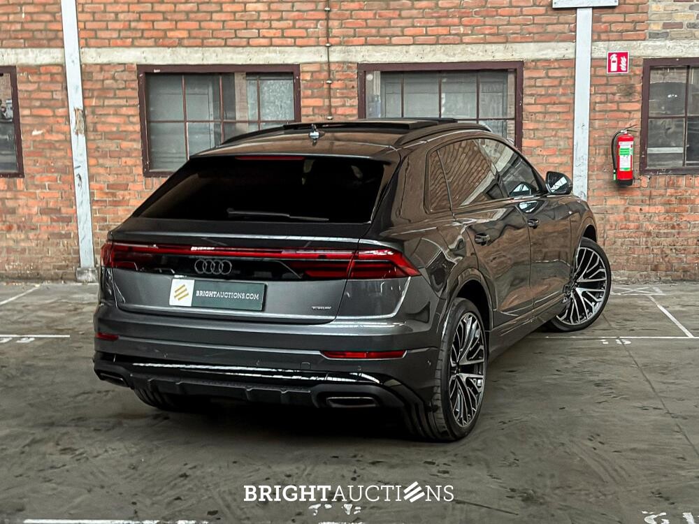 Audi Q8 55 TFSIe Quattro 3.0 V6 S-Line -NEW- 394PK 2025 Plug-In Hybrid (Manufacturer's Warranty)