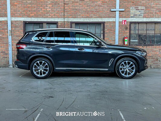 BMW X5 xDrive30d High Executive 265pk 2019, J-714-TF