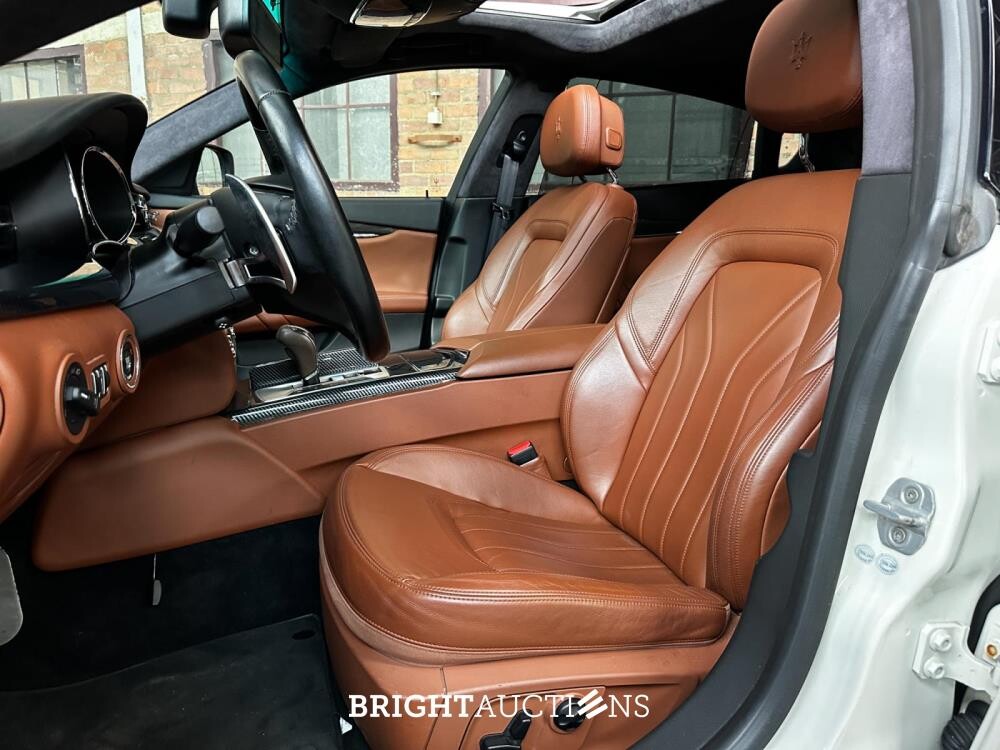 Maserati Quattroporte GTS 3.8 V8 531pk 2013 (CARBON) (29.000 KM)