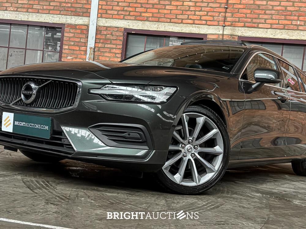 Volvo V60 2.0 T4 Momentum Proline 188pk 2019 (Origineel-NL), ZP-740-L