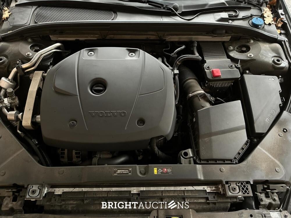 Volvo V60 2.0 T4 Momentum Proline 188pk 2019 (Origineel-NL), ZP-740-L