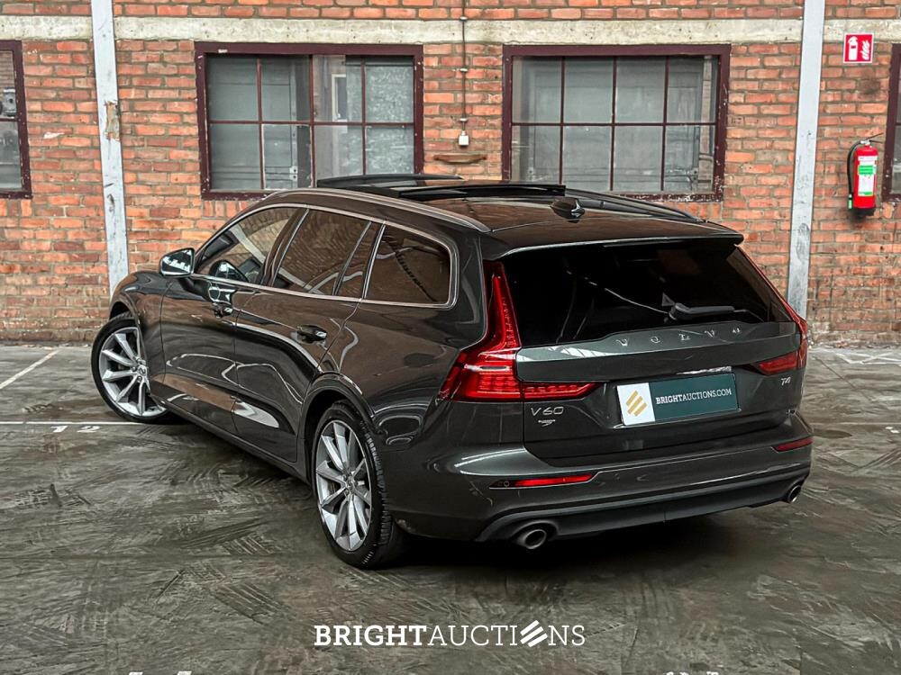 Volvo V60 2.0 T4 Momentum Proline 188pk 2019 (Origineel-NL), ZP-740-L