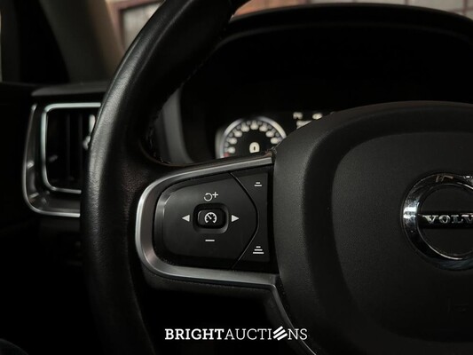 Volvo V60 2.0 T4 Momentum Proline 188pk 2019 (Origineel-NL), ZP-740-L