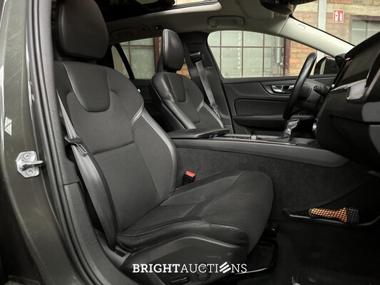 Volvo V60 2.0 T4 Momentum Proline 188pk 2019 (Origineel-NL), ZP-740-L