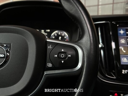 Volvo V60 2.0 T4 Momentum Proline 188pk 2019 (Origineel-NL), ZP-740-L