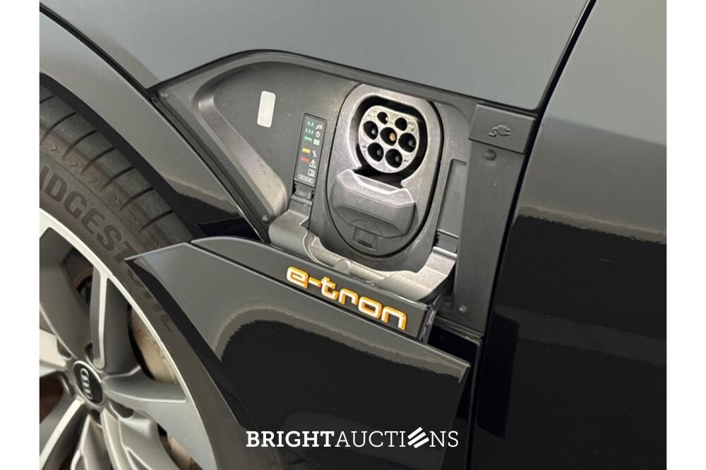 Audi e-tron 55 S edition Quattro 95 kWh 408pk 2021 (Origineel-NL), L-559-DX