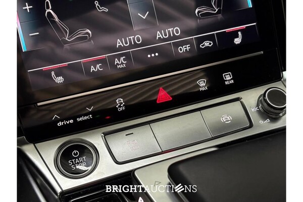 Audi e-tron 55 S edition Quattro 95 kWh 408pk 2021 (Origineel-NL), L-559-DX