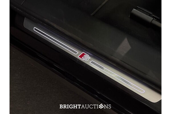 Audi e-tron 55 S edition Quattro 95 kWh 408pk 2021 (Origineel-NL), L-559-DX