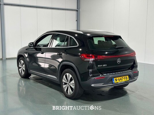 Mercedes-Benz EQA 25067 Business Solution Luxury 67 kWh 190pk 2021 (Origineel-NL) EQA-Klasse, N-647-FB