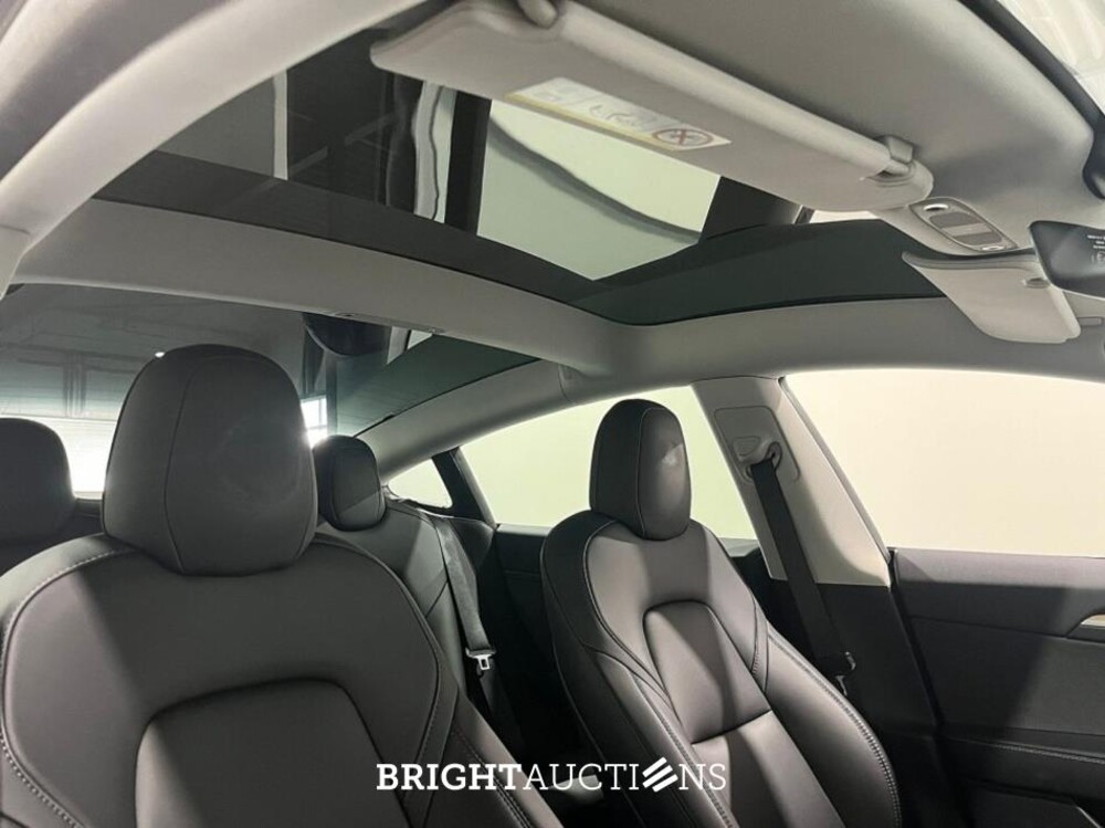 Tesla Model 3 Long Range AMD Ryzen AWD 75 kWh 351pk 2023 (Origineel-NL), T-915-HF