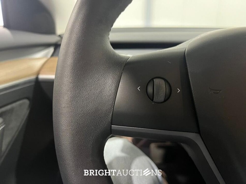 Tesla Model 3 Long Range AMD Ryzen AWD 75 kWh 351pk 2023 (Origineel-NL), T-915-HF
