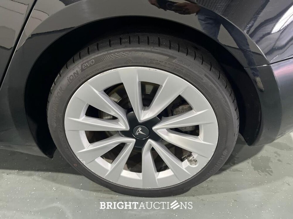 Tesla Model 3 Long Range AMD Ryzen AWD 75 kWh 351pk 2023 (Origineel-NL), T-915-HF