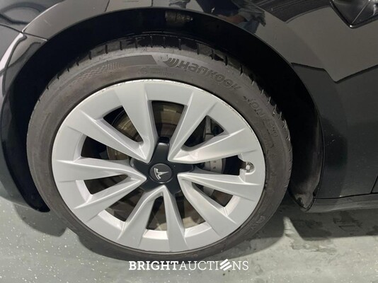 Tesla Model 3 Long Range AMD Ryzen AWD 75 kWh 351pk 2023 (Origineel-NL), T-915-HF
