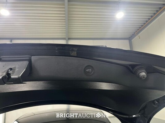 Tesla Model 3 Long Range AMD Ryzen AWD 75 kWh 351pk 2023 (Origineel-NL), T-915-HF