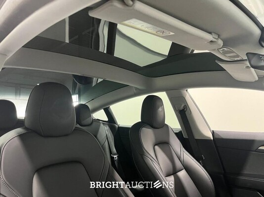 Tesla Model 3 Long Range AMD Ryzen AWD 75 kWh 351pk 2023 (Origineel-NL), T-915-HF