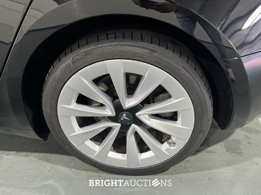 Tesla Model 3 Long Range AMD Ryzen AWD 75 kWh 351pk 2023 (Origineel-NL), T-915-HF