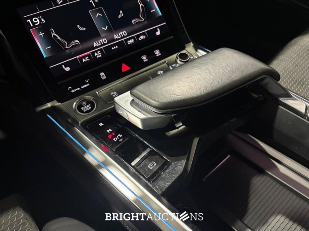 Audi e-tron 55 S edition Quattro 95 kWh 408pk 2021 (Origineel-NL), N-342-LB