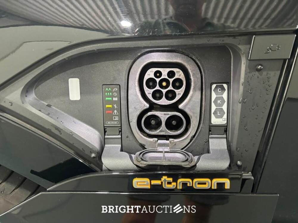 Audi e-tron 55 S edition Quattro 95 kWh 408pk 2021 (Origineel-NL), N-342-LB
