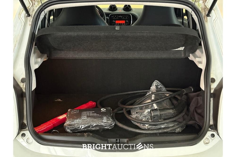 smart Forfour EQ Essential 18 kWh 82pk 2022 (Origineel-NL), R-131-SN