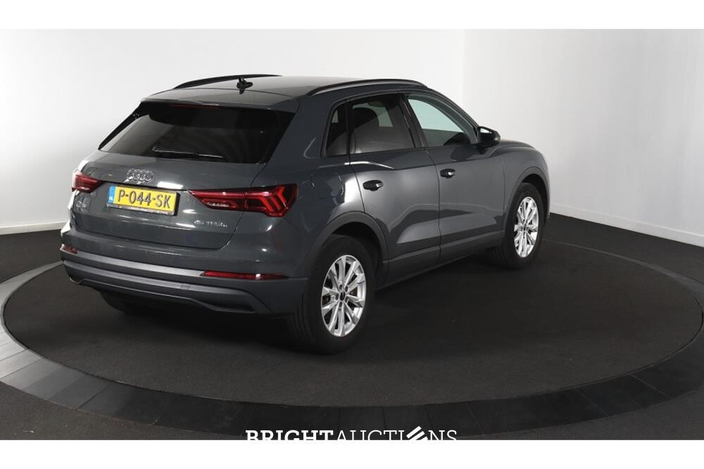 Audi Q3 45 e Advanced edition TFSI 266pk 2022 (Origineel-NL), P-044-SK