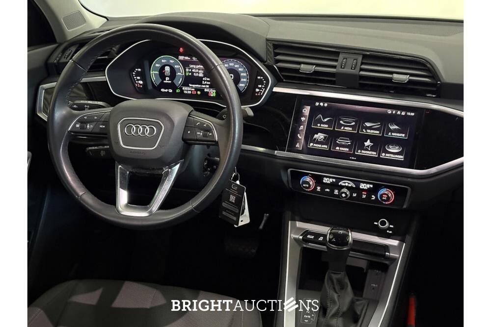 Audi Q3 45 e Advanced edition TFSI 266pk 2022 (Origineel-NL), P-044-SK