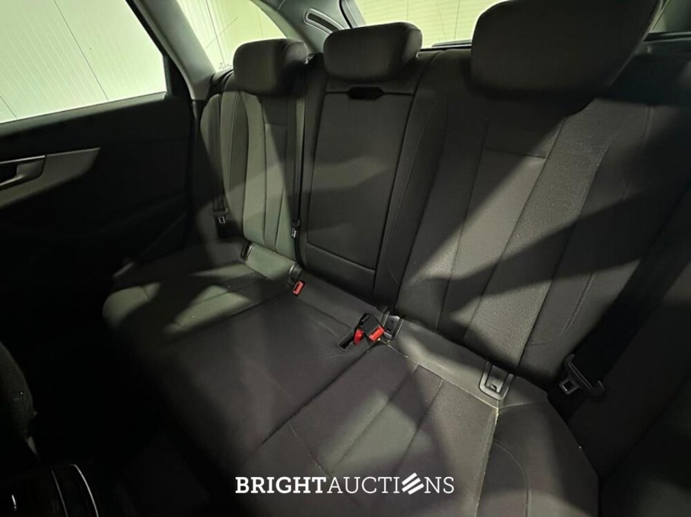Audi A4 Avant 35 Advanced Edition TFSI 150pk 2022 (Origineel-NL), R-865-GR