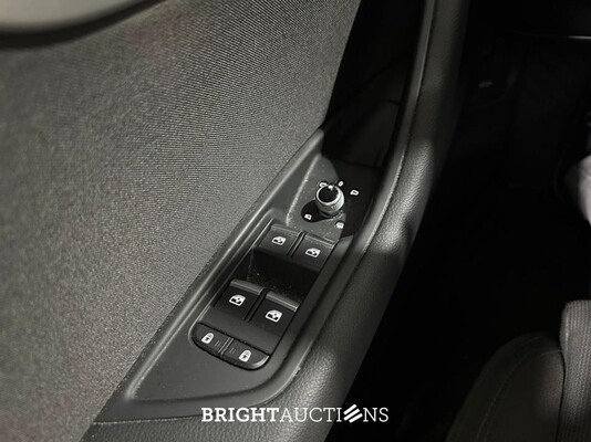Audi A4 Avant 35 Advanced Edition TFSI 150pk 2022 (Origineel-NL), R-865-GR