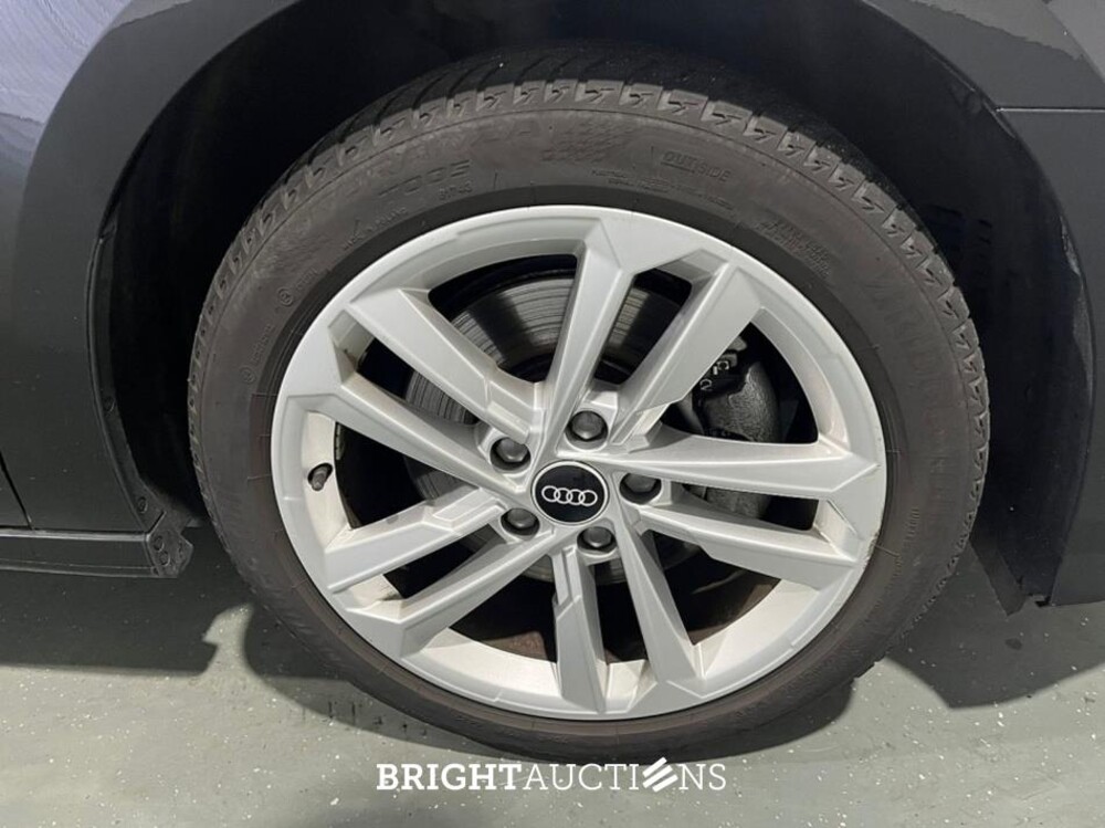 Audi A3 Limousine 30 Business edition TFSI 110pk 2021 (Origineel-NL), L-115-GX