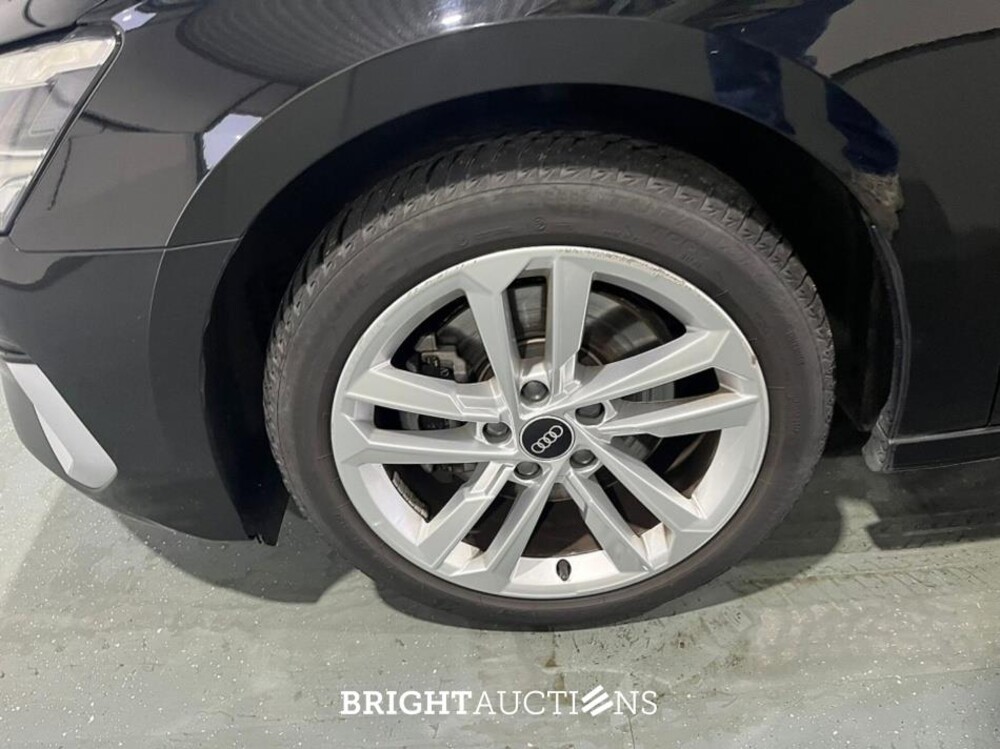 Audi A3 Limousine 30 Business edition TFSI 110pk 2021 (Origineel-NL), L-115-GX