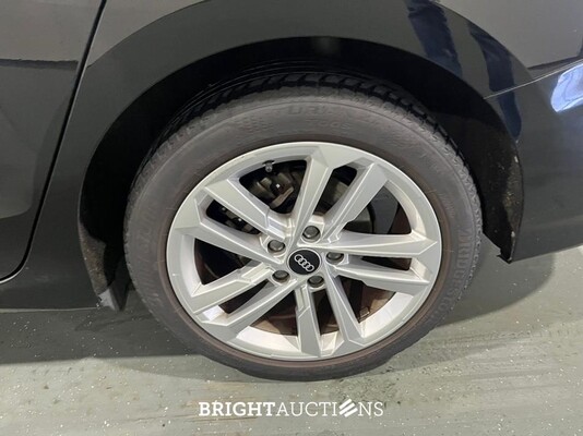 Audi A3 Limousine 30 Business edition TFSI 110pk 2021 (Origineel-NL), L-115-GX