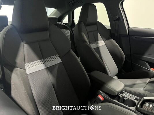 Audi A3 Limousine 30 Business edition TFSI 110pk 2021 (Origineel-NL), L-115-GX