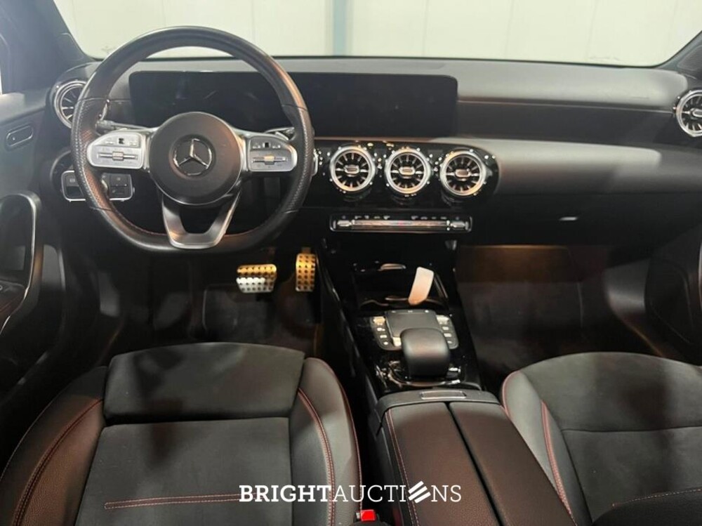 Mercedes-Benz A180 Premium AMG 136pk 2022 (Origineel-NL) A-klasse, P-368-SZ