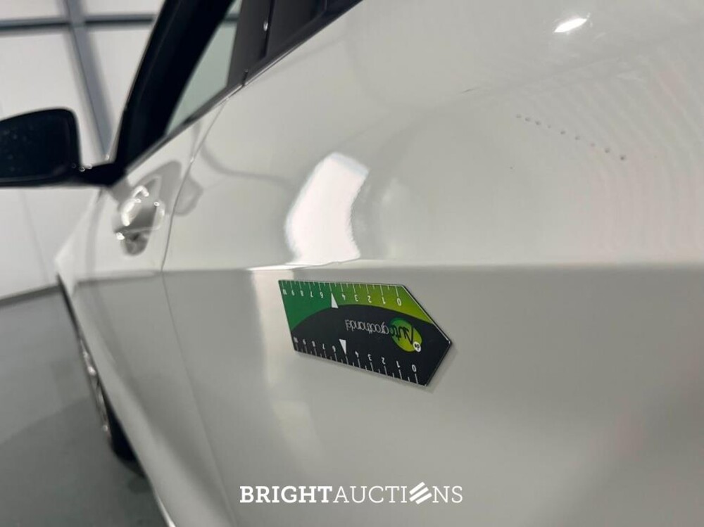 BMW 118i 1-serie Business Edition Plus M-pakket 136pk 2021 (Origineel-NL) 1-Serie, L-737-DN