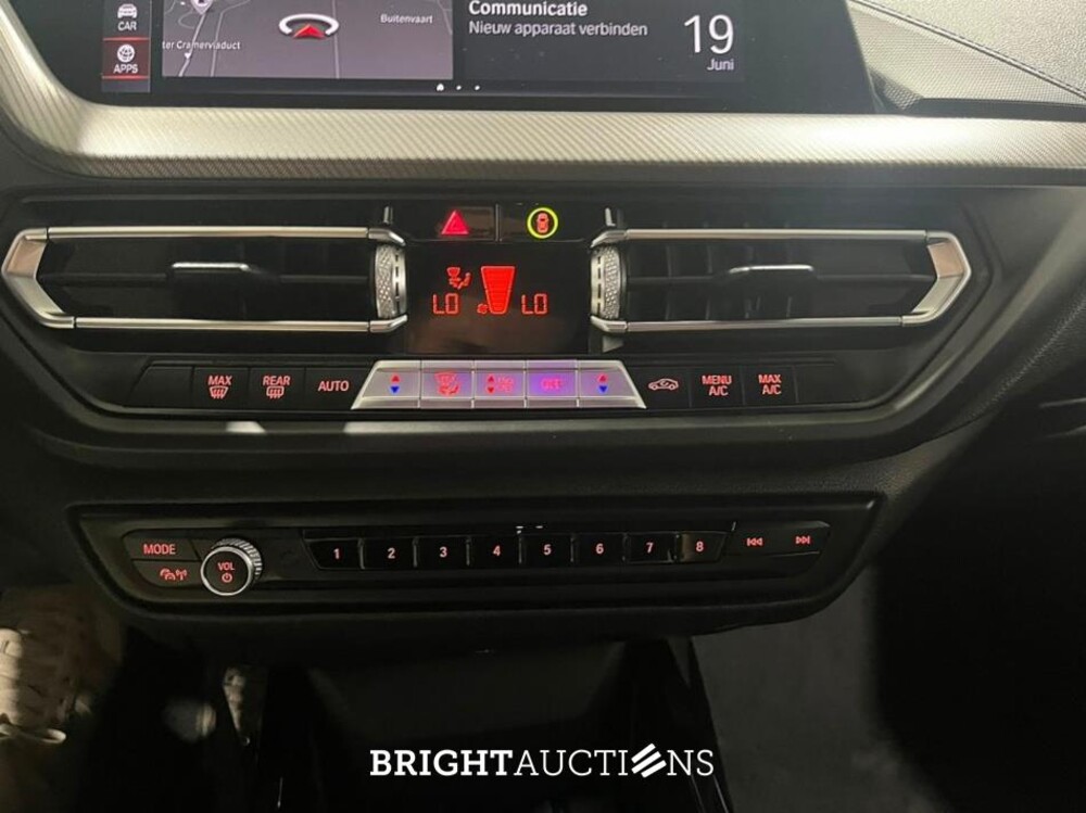 BMW 118i 1-serie Business Edition Plus M-pakket 136pk 2021 (Origineel-NL) 1-Serie, L-737-DN