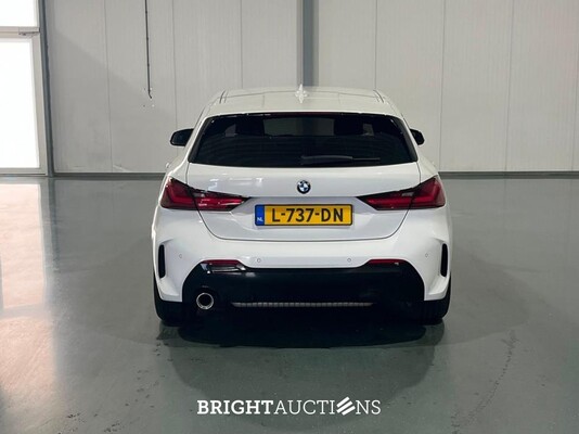 BMW 118i 1-serie Business Edition Plus M-pakket 136pk 2021 (Origineel-NL) 1-Serie, L-737-DN