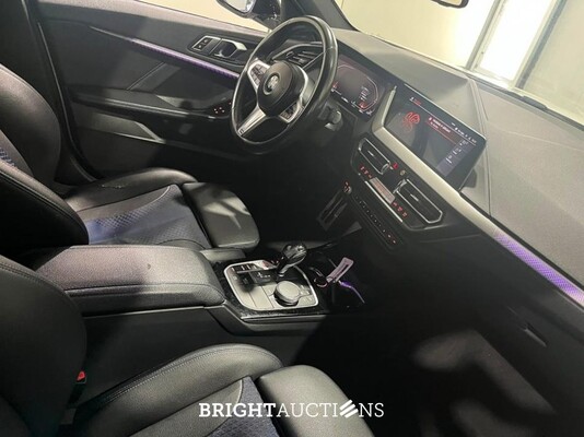 BMW 118i 1-serie Business Edition Plus M-pakket 136pk 2021 (Origineel-NL) 1-Serie, L-737-DN