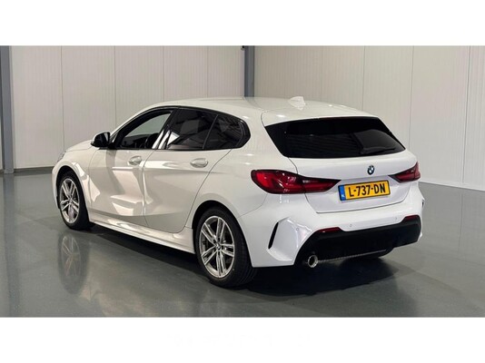 BMW 118i 1-serie Business Edition Plus M-pakket 136pk 2021 (Origineel-NL) 1-Serie, L-737-DN