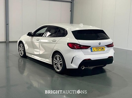 BMW 118i 1-serie Business Edition Plus M-pakket 136pk 2021 (Origineel-NL) 1-Serie, L-737-DN
