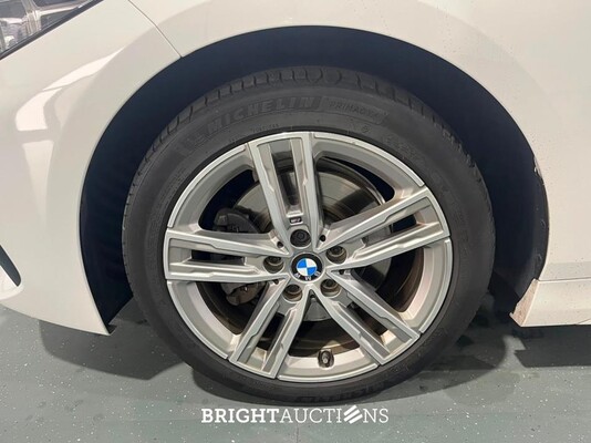 BMW 118i 1-serie Business Edition Plus M-pakket 136pk 2021 (Origineel-NL) 1-Serie, L-737-DN
