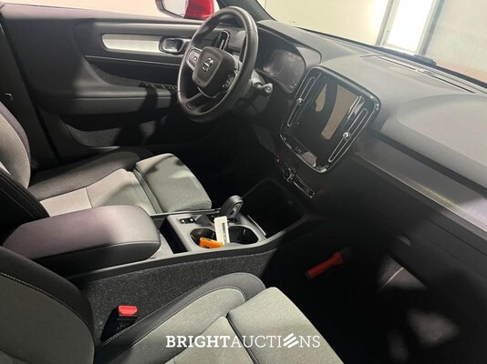 Volvo XC40 T5 Recharge Business Pro 1.5 261pk 2021 (Origineel-NL), L-561-DD
