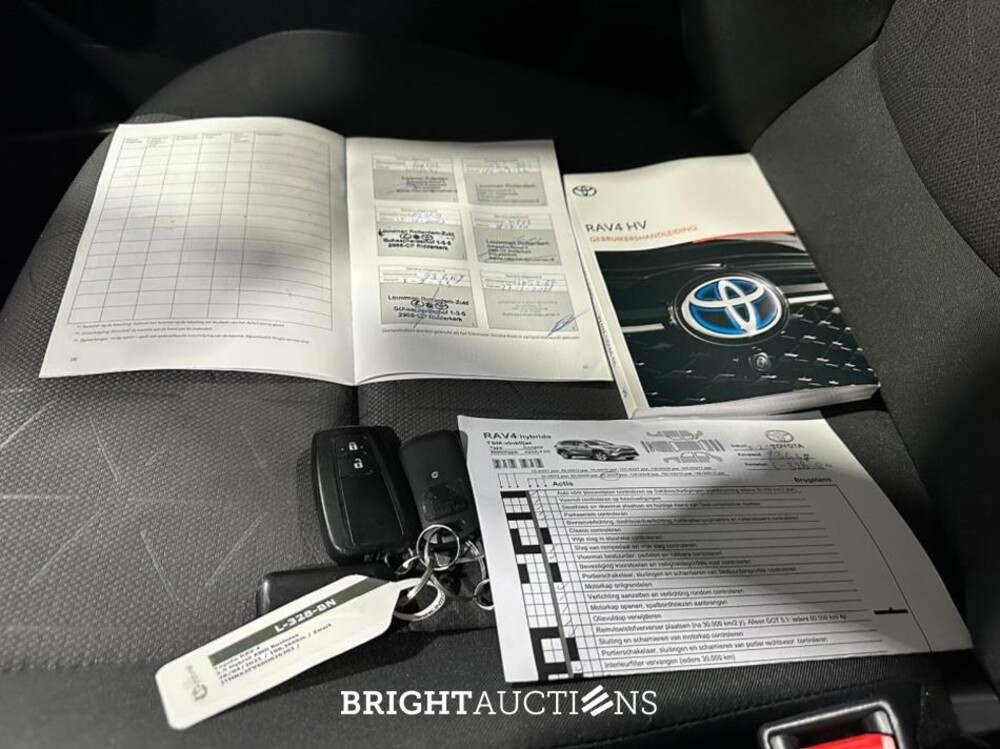 Toyota RAV4 Hybrid Business 2.5 AWD 298pk 2021 (Origineel-NL), L-328-BN